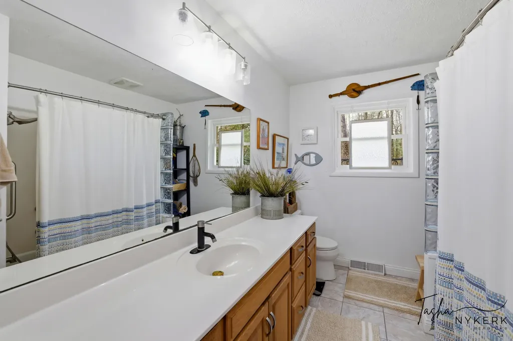 2467 Fenner Road Laketon Township MI 49445