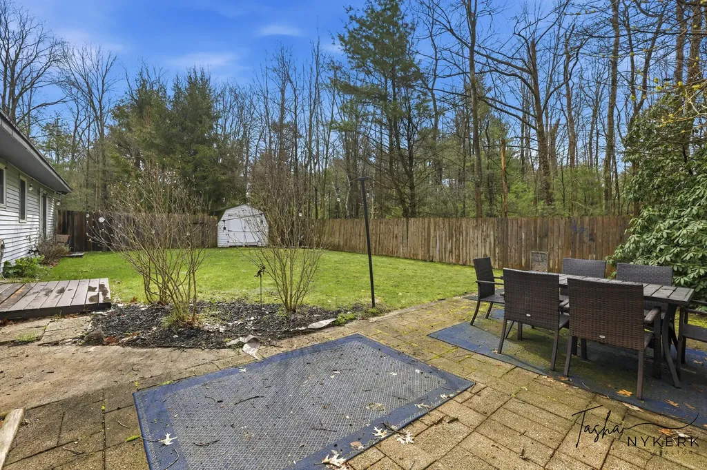 2467 Fenner Road Laketon Township MI 49445
