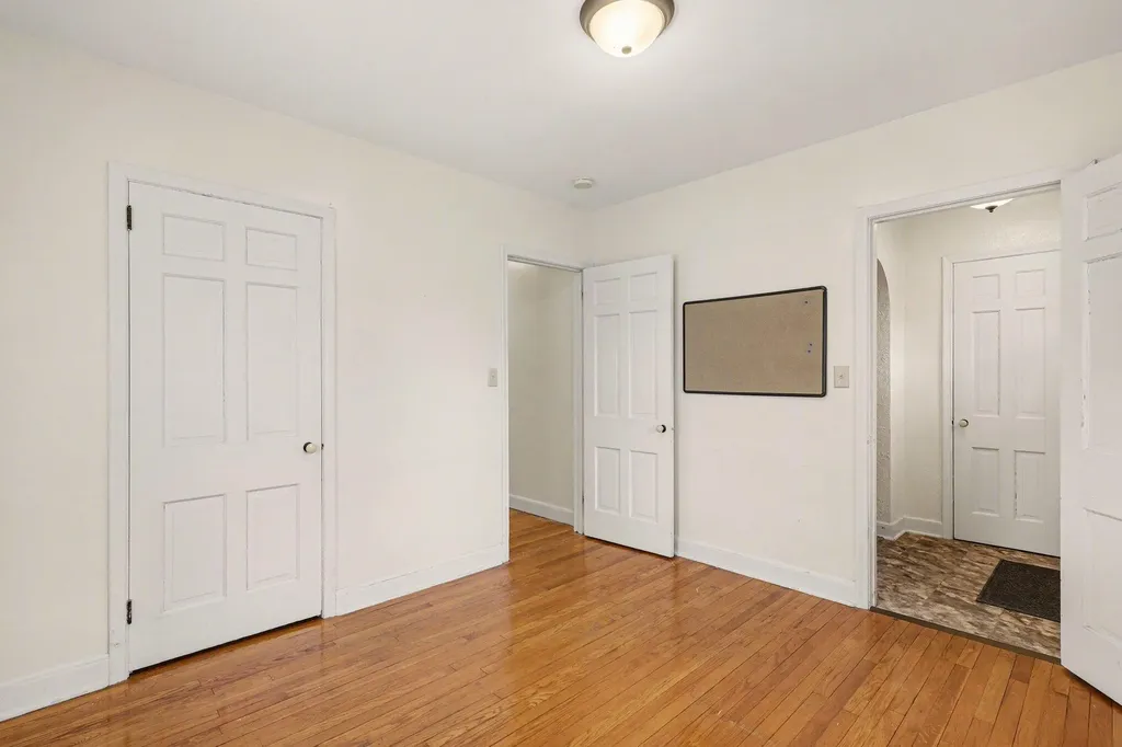 2129 Miner Avenue Muskegon City MI 49441