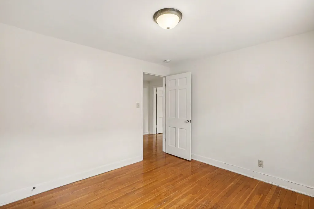 2129 Miner Avenue Muskegon City MI 49441