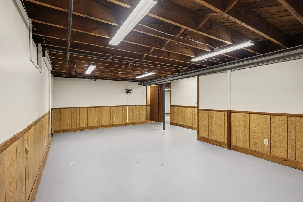 2129 Miner Avenue Muskegon City MI 49441