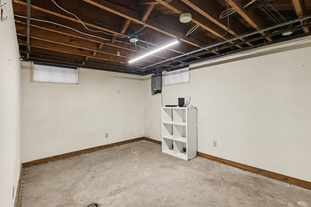 2129 Miner Avenue Muskegon City MI 49441