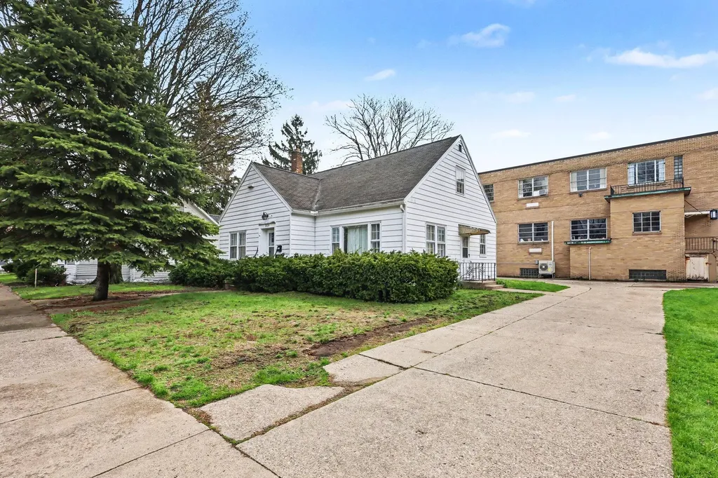 2129 Miner Avenue Muskegon City MI 49441