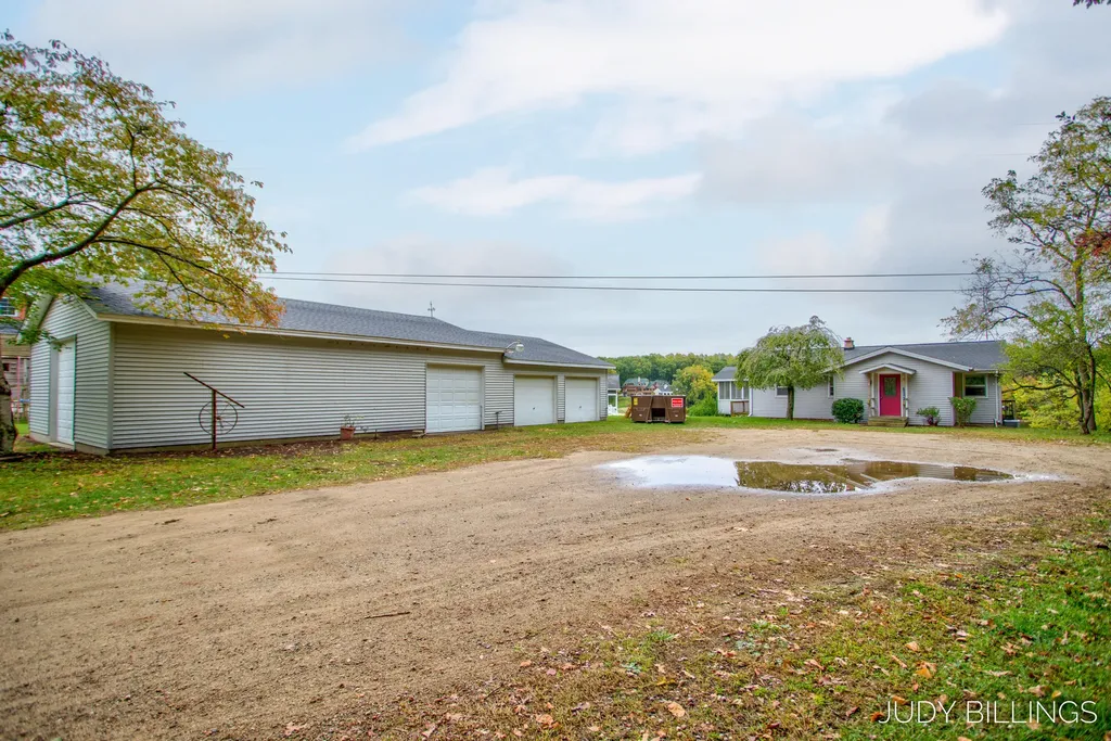 6342 Old Allegan Road Saugatuck Township MI 49453