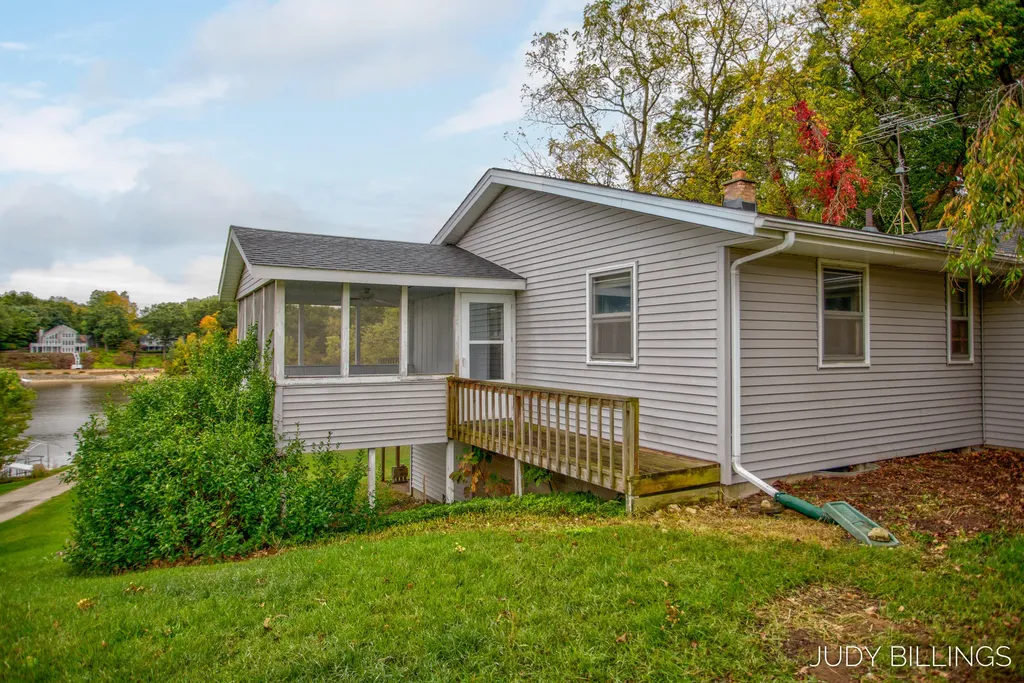 6342 Old Allegan Road Saugatuck Township MI 49453
