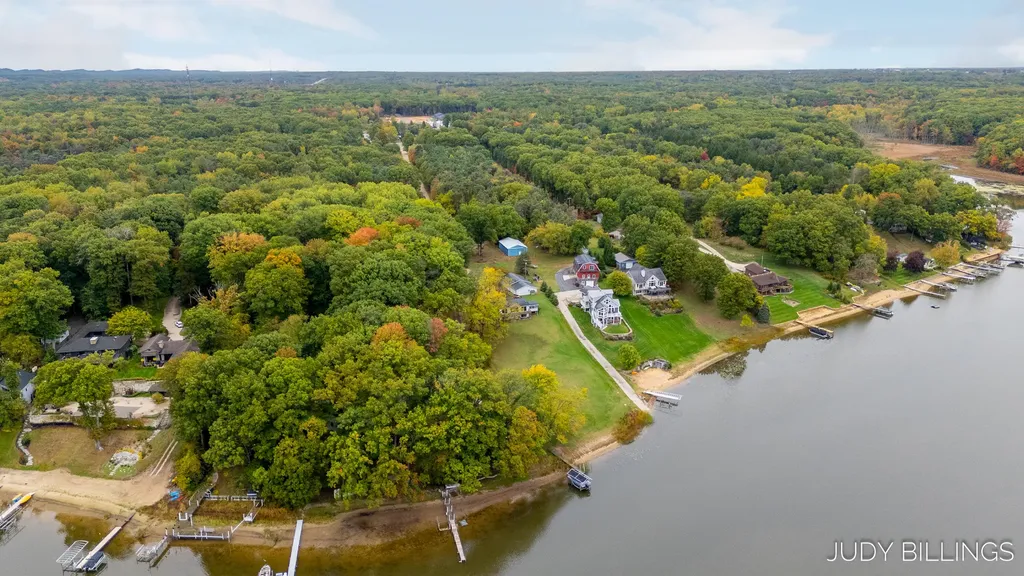 6342 Old Allegan Road Saugatuck Township MI 49453