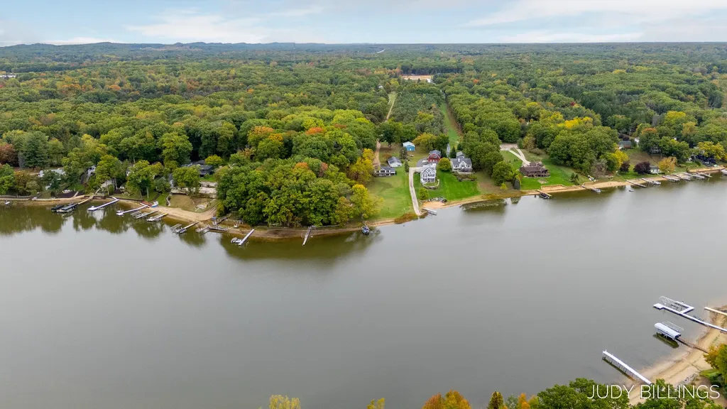 6342 Old Allegan Road Saugatuck Township MI 49453