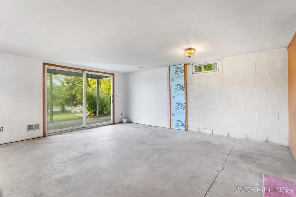 6342 Old Allegan Road Saugatuck Township MI 49453