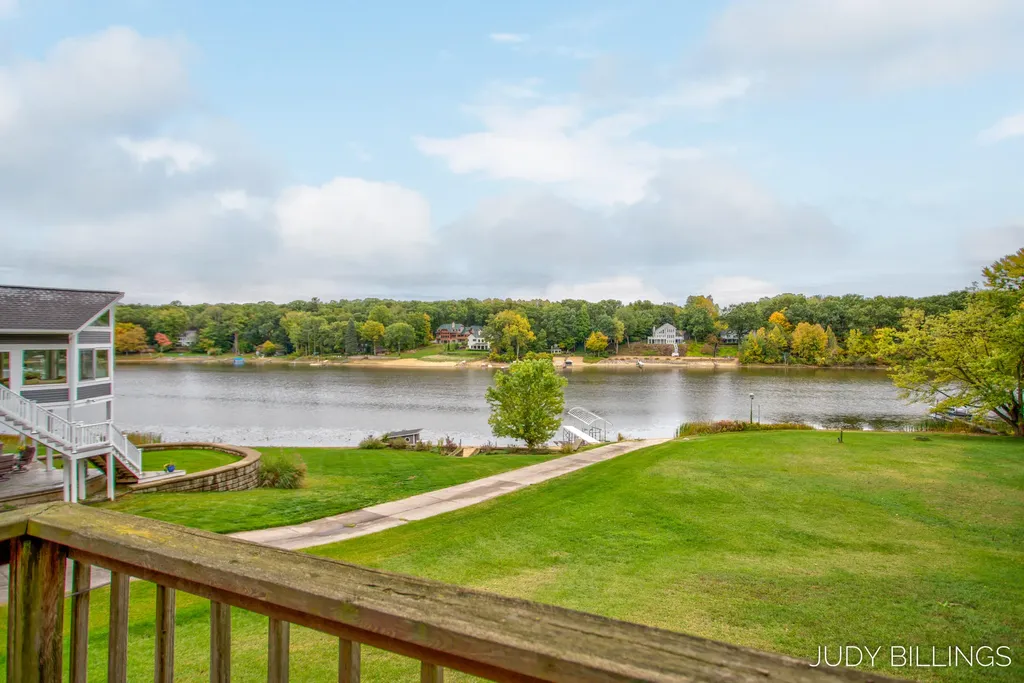 6342 Old Allegan Road Saugatuck Township MI 49453