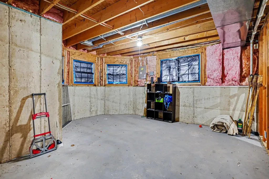 6479 Lakeshore Avenue Port Sheldon Township MI 49460