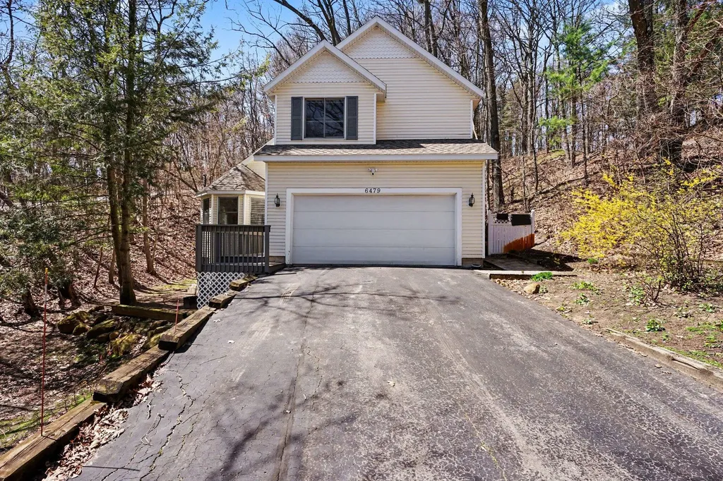 6479 Lakeshore Avenue Port Sheldon Township MI 49460