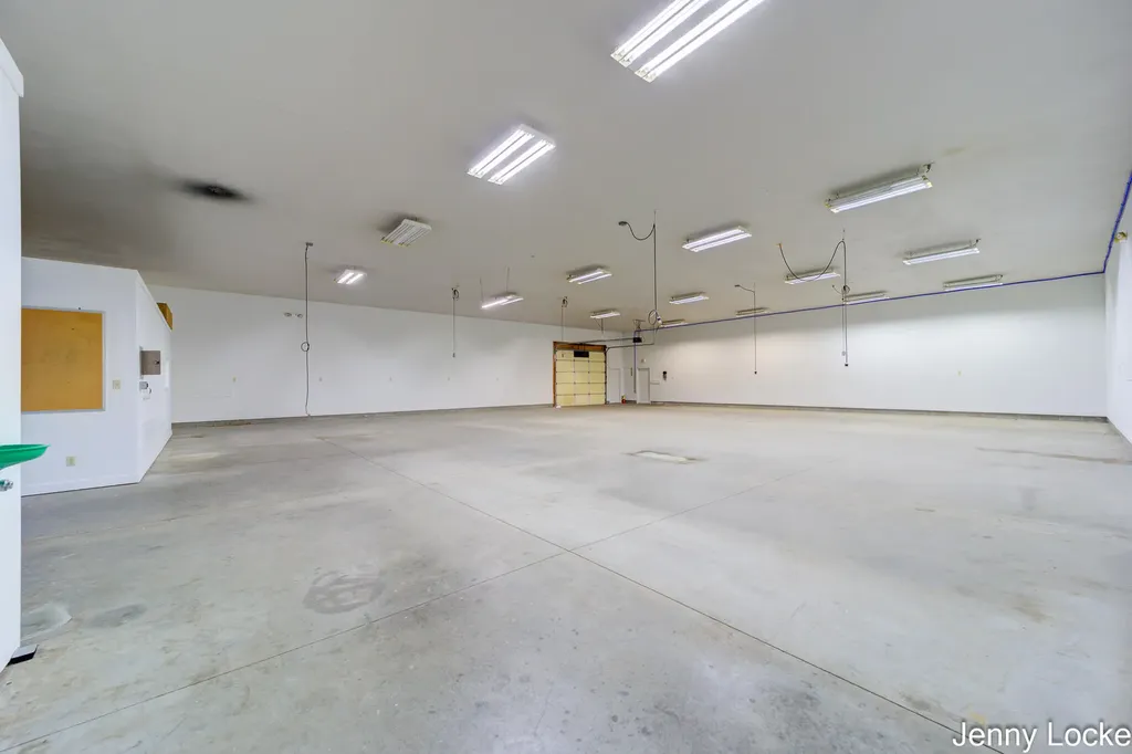 3015 S Brooks Road Fruitport Charter Township MI 49444