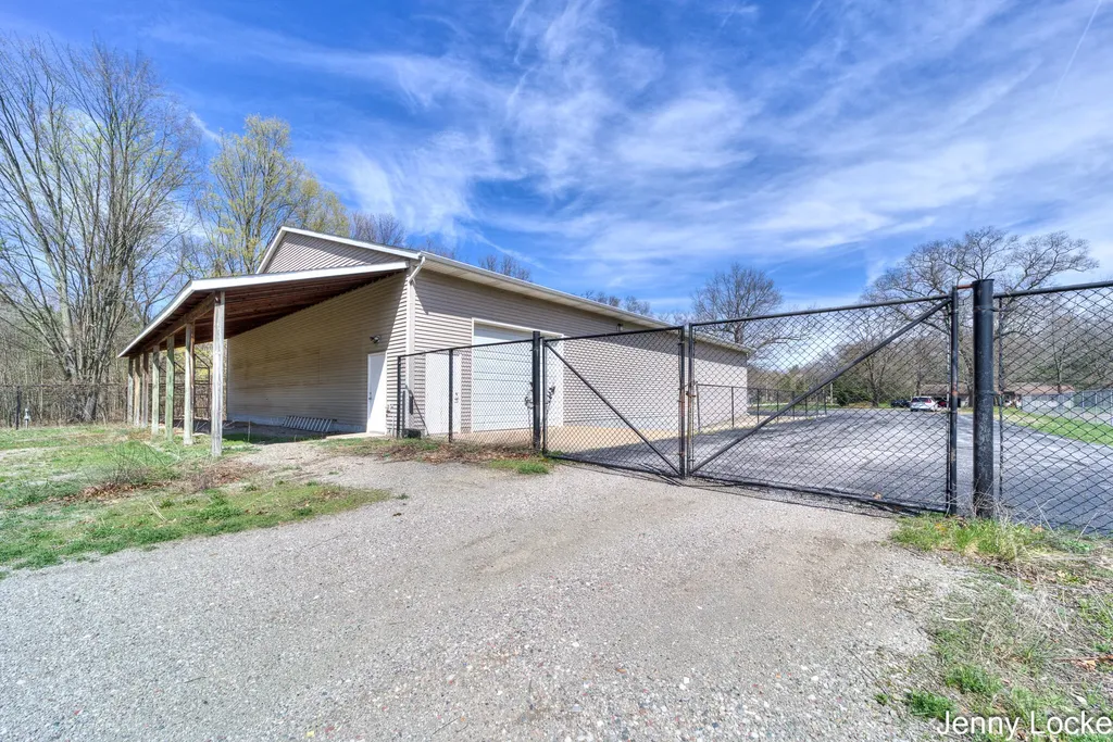 3015 S Brooks Road Fruitport Charter Township MI 49444