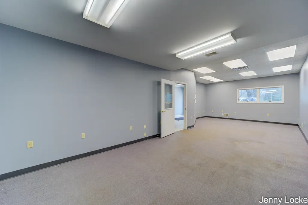 3015 S Brooks Road Fruitport Charter Township MI 49444