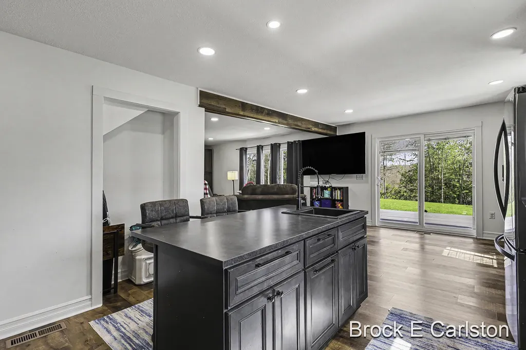 3233 Becker Road Muskegon Charter Township MI 49445