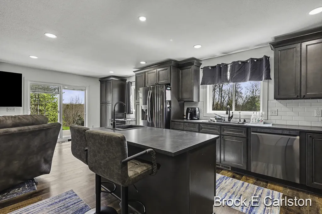 3233 Becker Road Muskegon Charter Township MI 49445