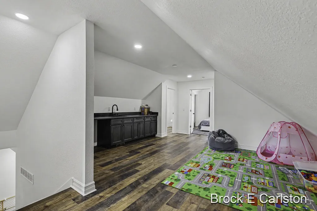 3233 Becker Road Muskegon Charter Township MI 49445