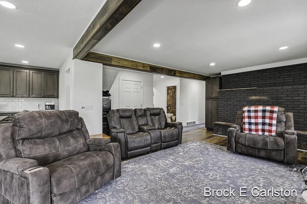 3233 Becker Road Muskegon Charter Township MI 49445