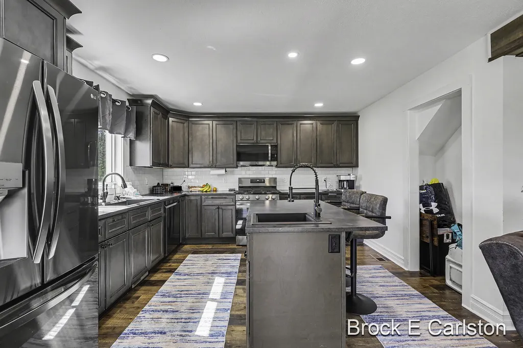 3233 Becker Road Muskegon Charter Township MI 49445