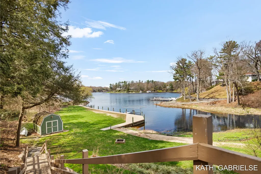 18886 Greenwood Court Spring Lake Township MI 49456