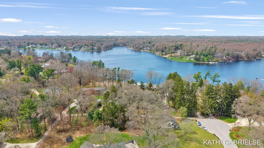 18886 Greenwood Court Spring Lake Township MI 49456