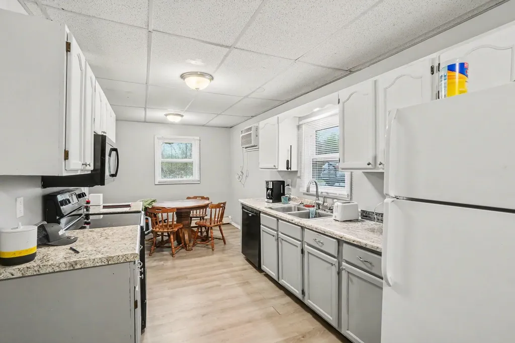 46131 S Lakeshore Drive Lawrence Township MI 49064
