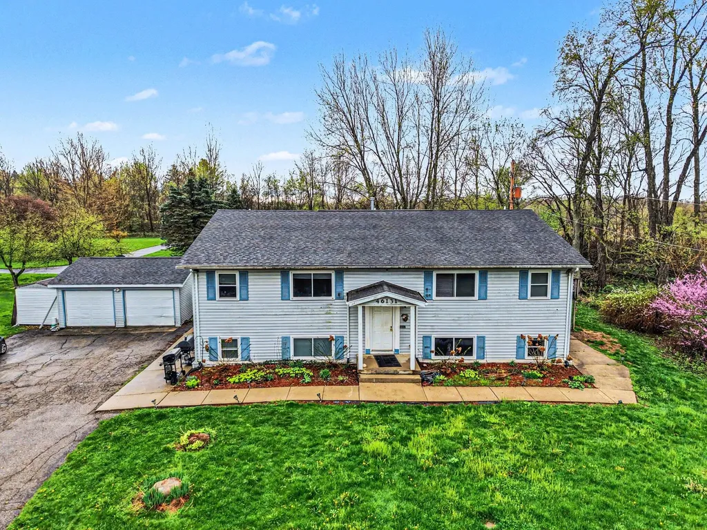 46131 S Lakeshore Drive Lawrence Township MI 49064