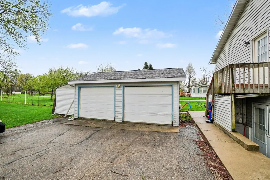 46131 S Lakeshore Drive Lawrence Township MI 49064