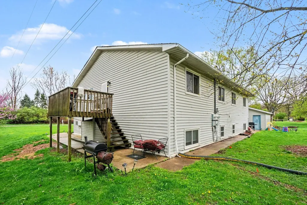 46131 S Lakeshore Drive Lawrence Township MI 49064