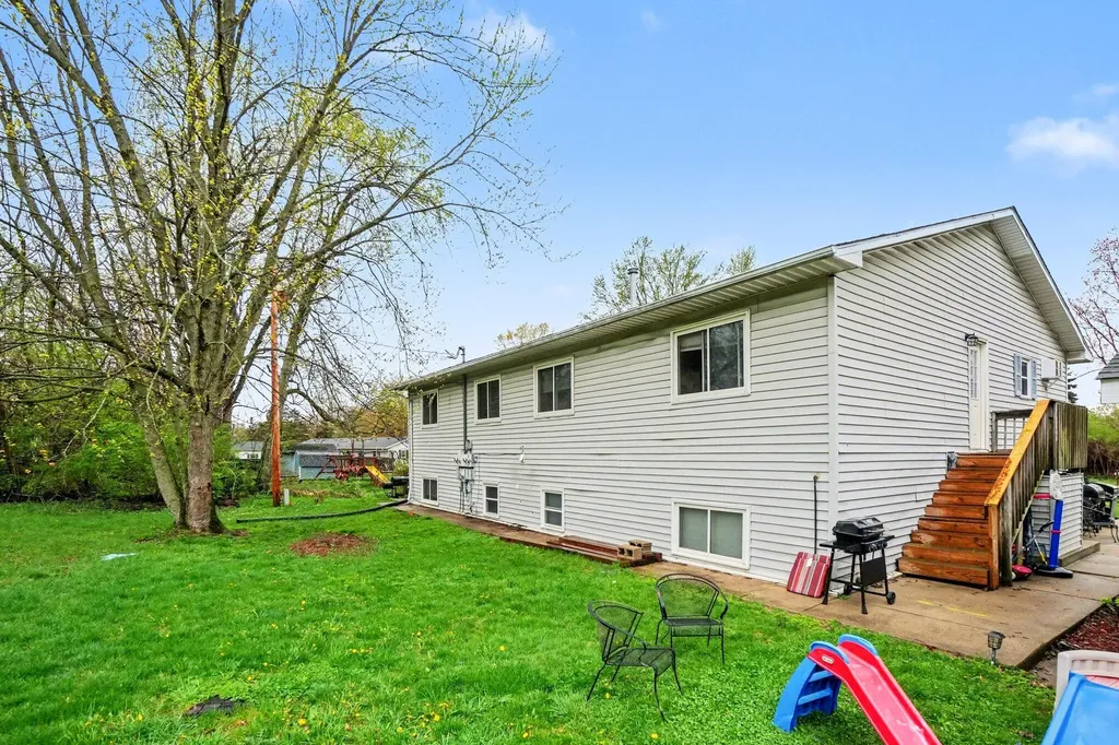 46131 S Lakeshore Drive Lawrence Township MI 49064