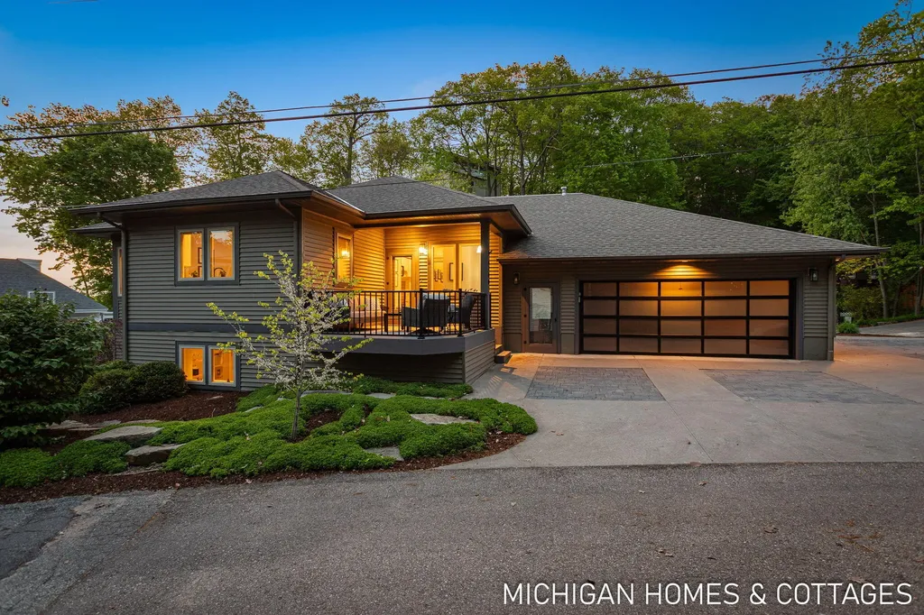 6700 Ratcliff Drive Laketown Township MI 49423