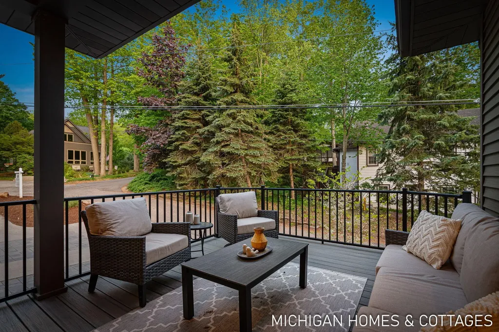 6700 Ratcliff Drive Laketown Township MI 49423