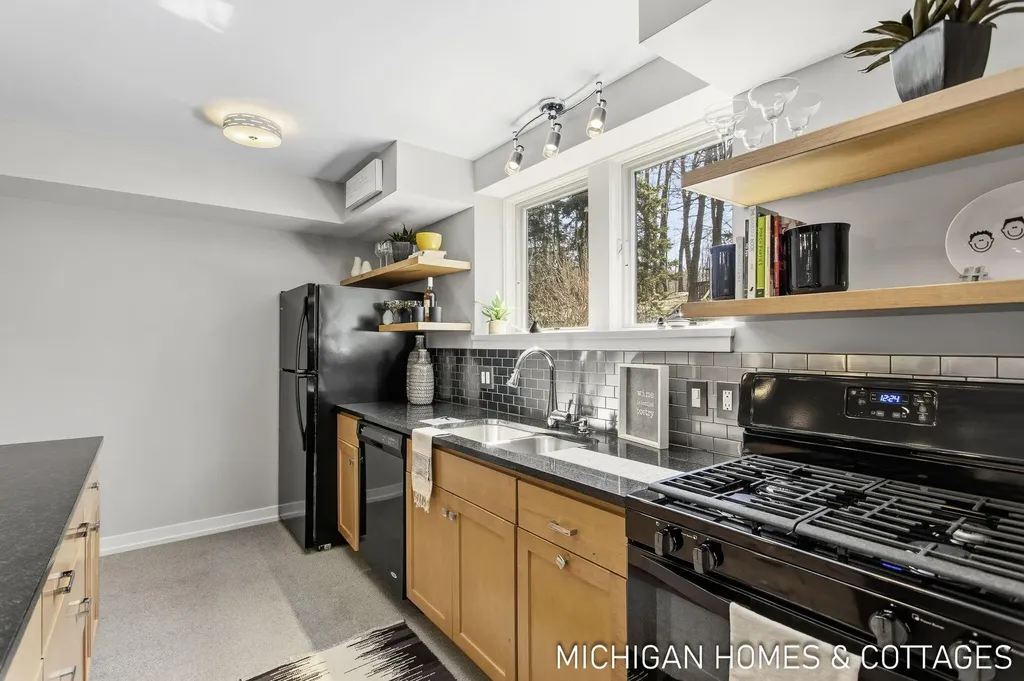 6700 Ratcliff Drive Laketown Township MI 49423