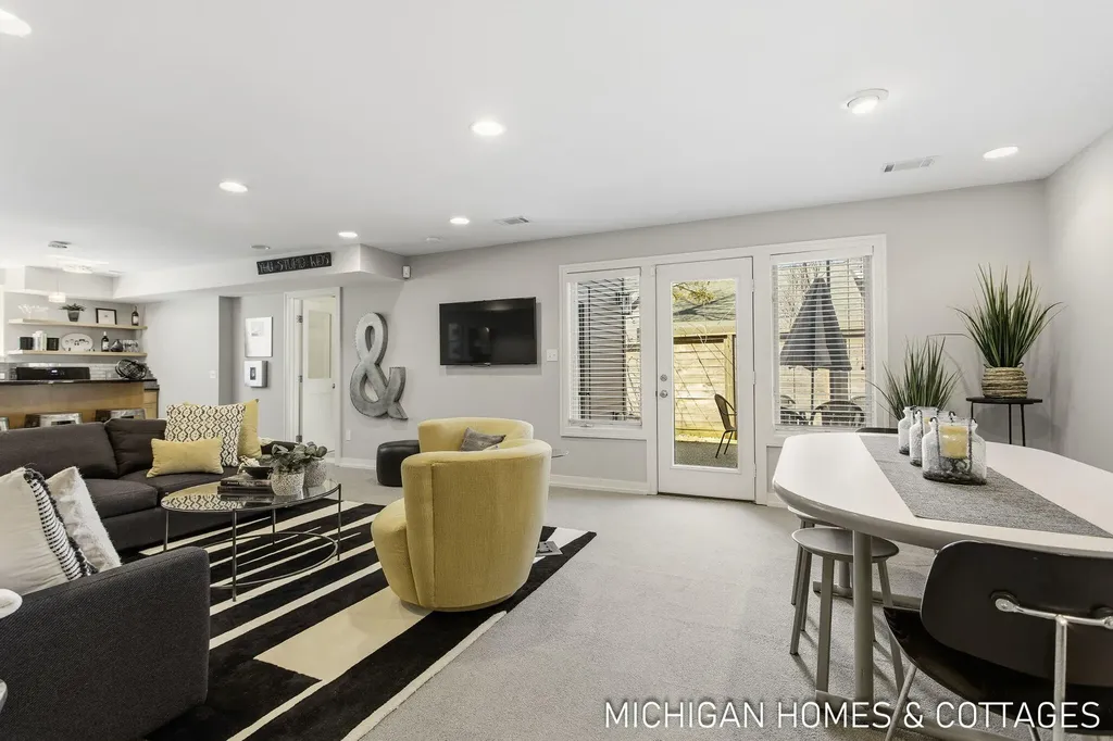 6700 Ratcliff Drive Laketown Township MI 49423
