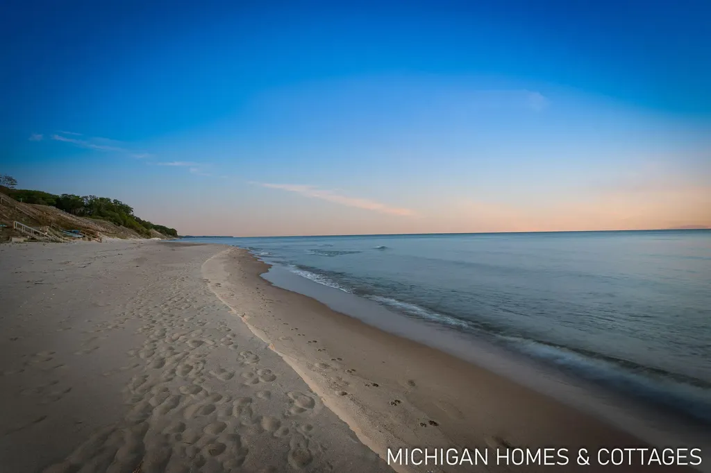 6700 Ratcliff Drive Laketown Township MI 49423