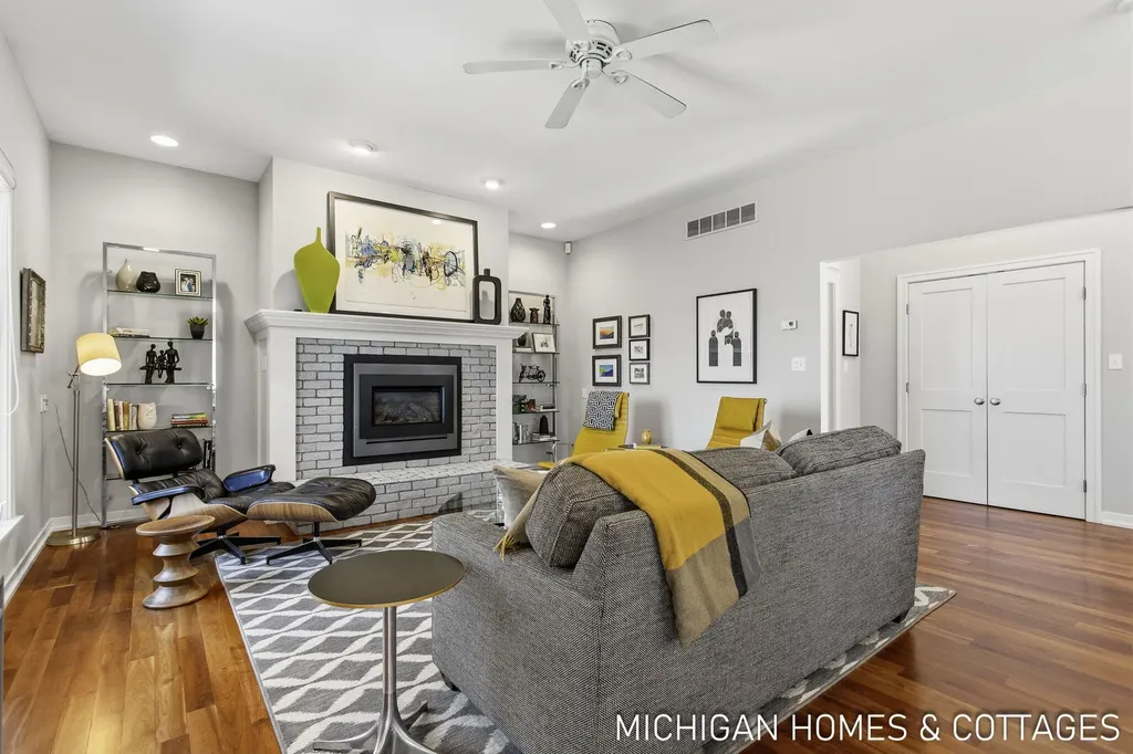6700 Ratcliff Drive Laketown Township MI 49423