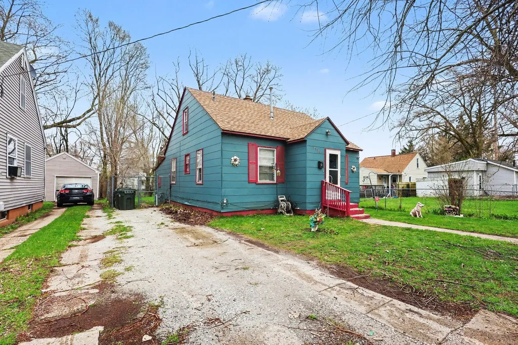 1974 Kinsey Street Muskegon City MI 49441