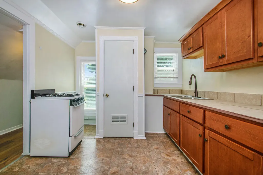 712 Baxter Street SE Grand Rapids City MI 49503