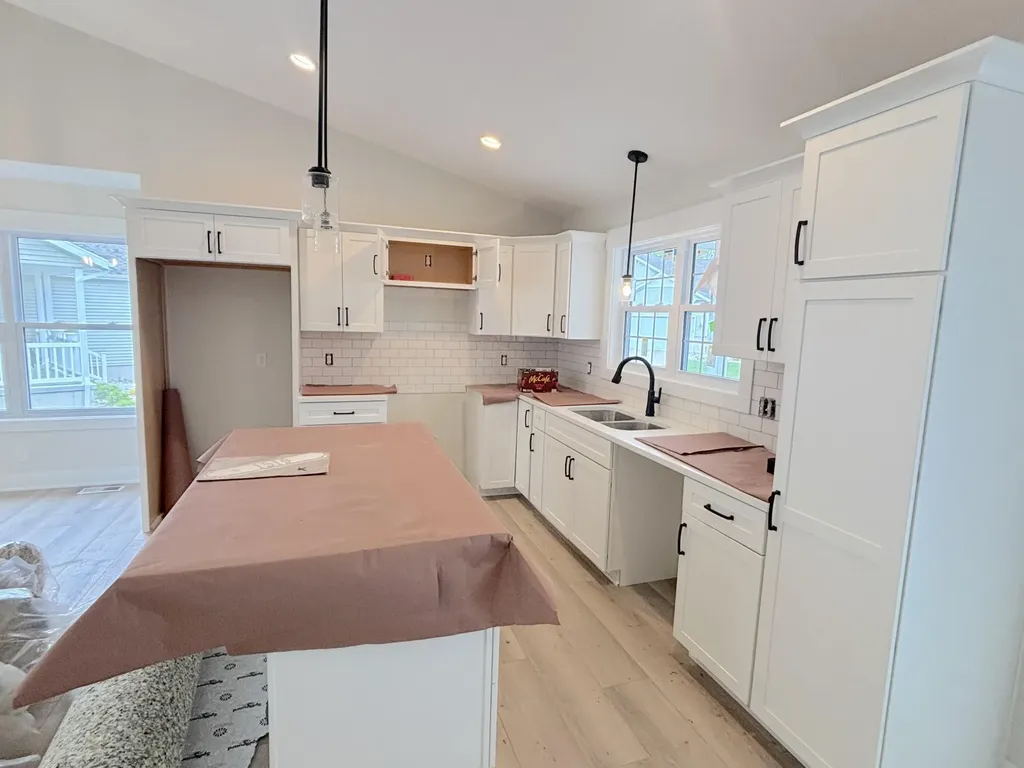 1519 E Addison Way Laketon Township MI 49445