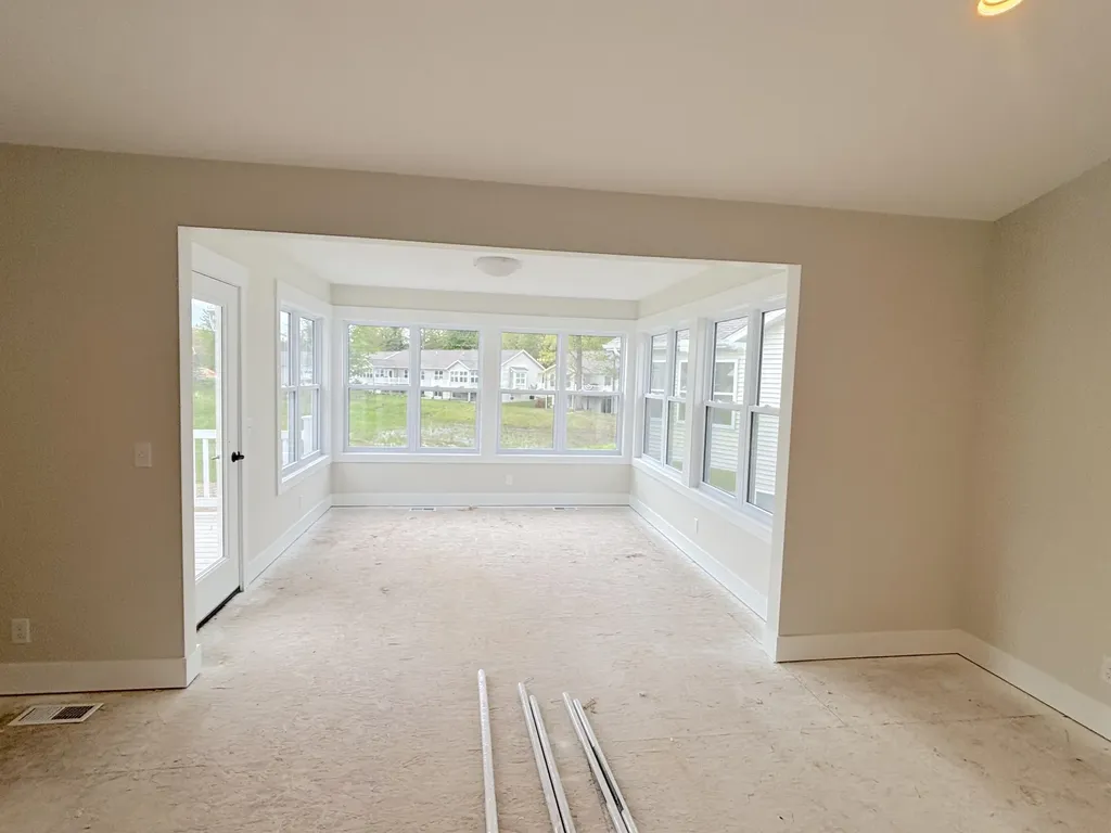 1519 E Addison Way Laketon Township MI 49445