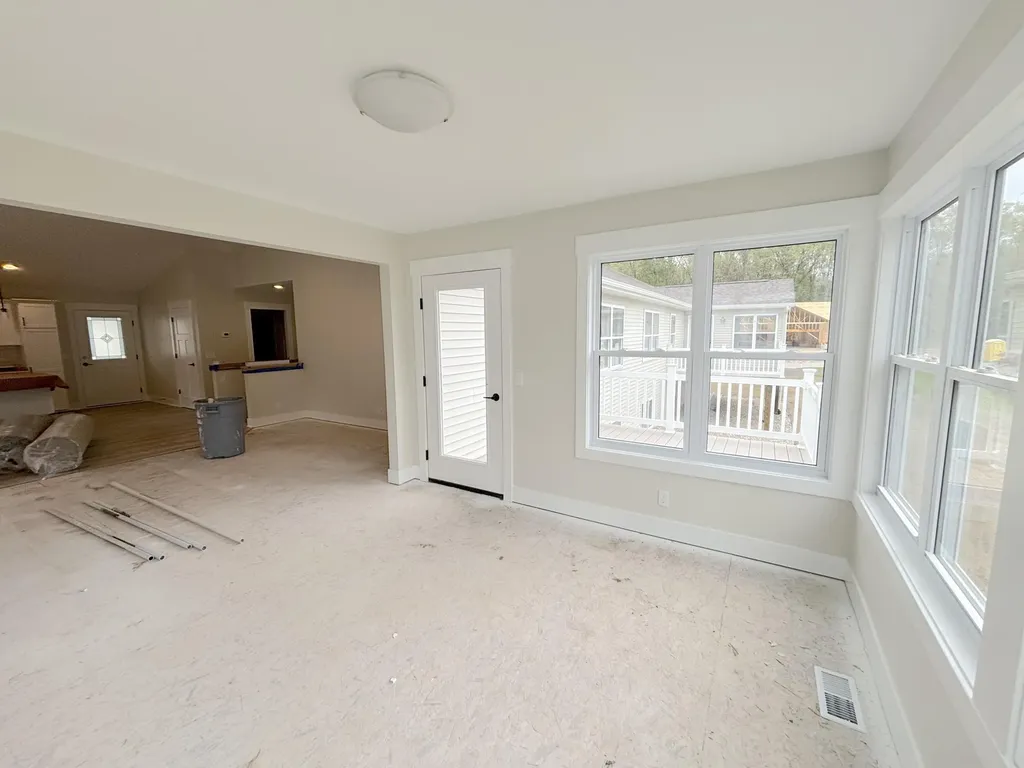 1519 E Addison Way Laketon Township MI 49445