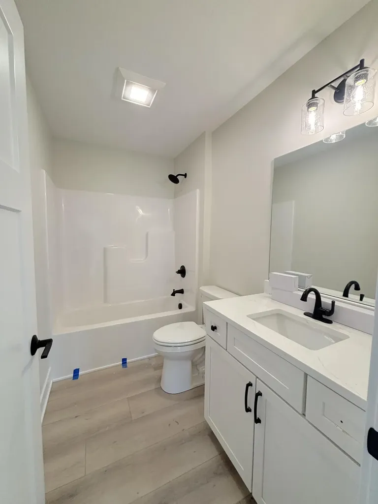 1519 E Addison Way Laketon Township MI 49445