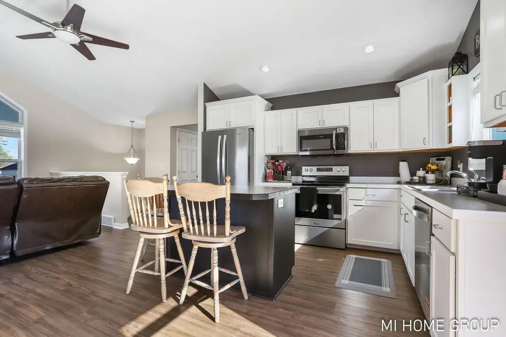 3391 Heathridge Trail Heath Township MI 49419