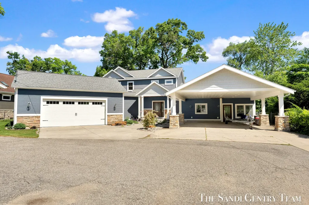 7 Circle Drive Fruitport Charter Township MI 49415