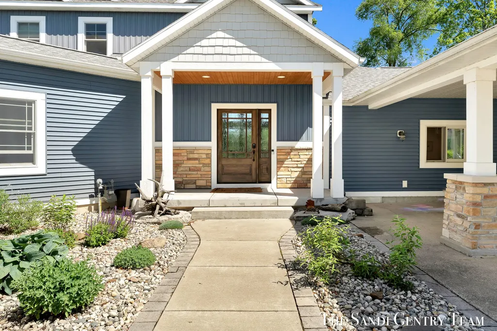 7 Circle Drive Fruitport Charter Township MI 49415