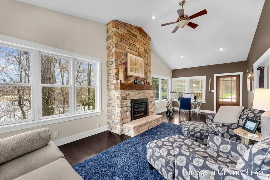7 Circle Drive Fruitport Charter Township MI 49415