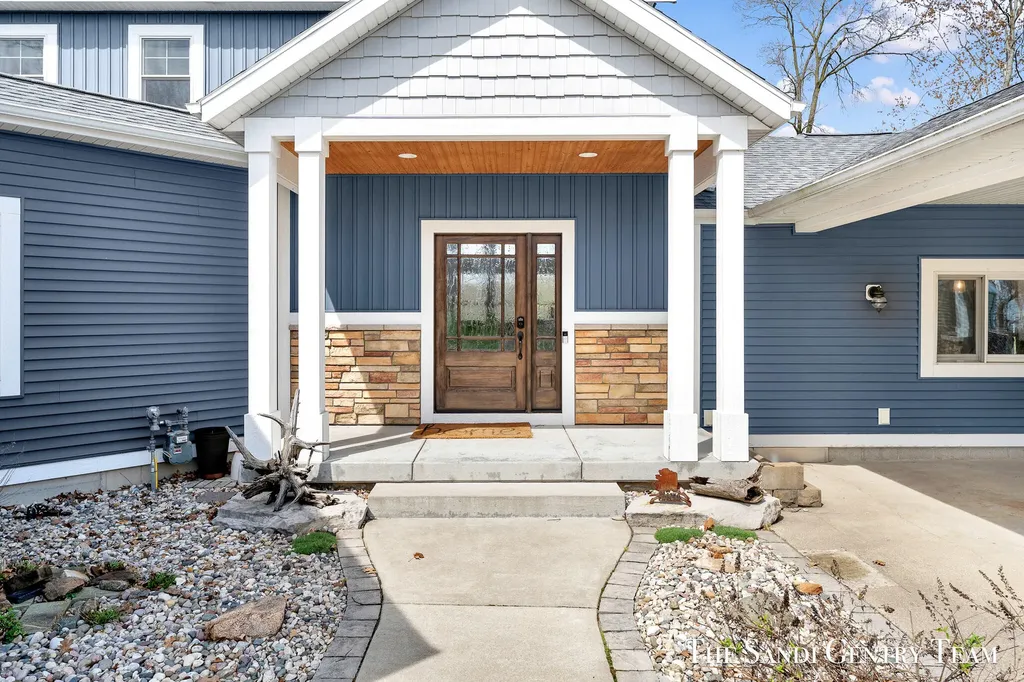7 Circle Drive Fruitport Charter Township MI 49415