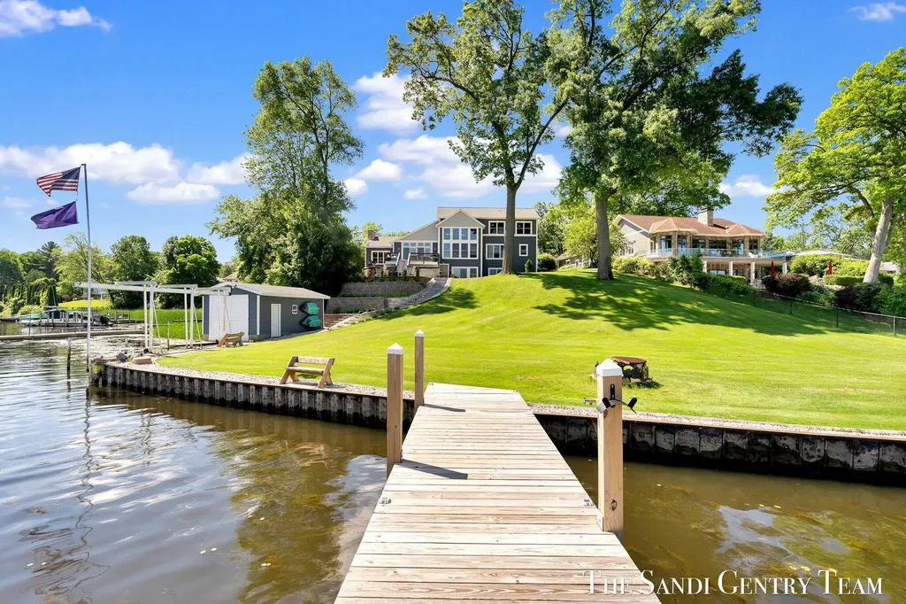7 Circle Drive Fruitport Charter Township MI 49415