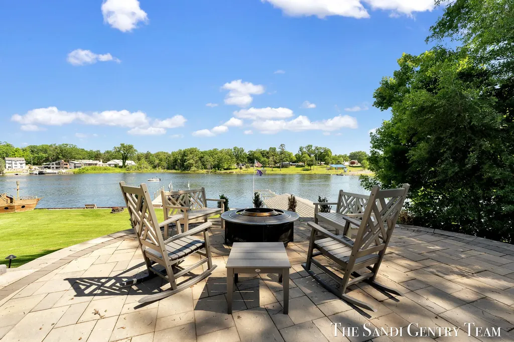 7 Circle Drive Fruitport Charter Township MI 49415