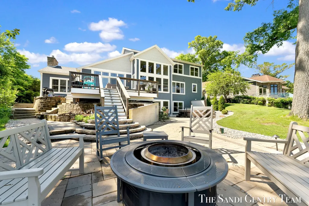 7 Circle Drive Fruitport Charter Township MI 49415